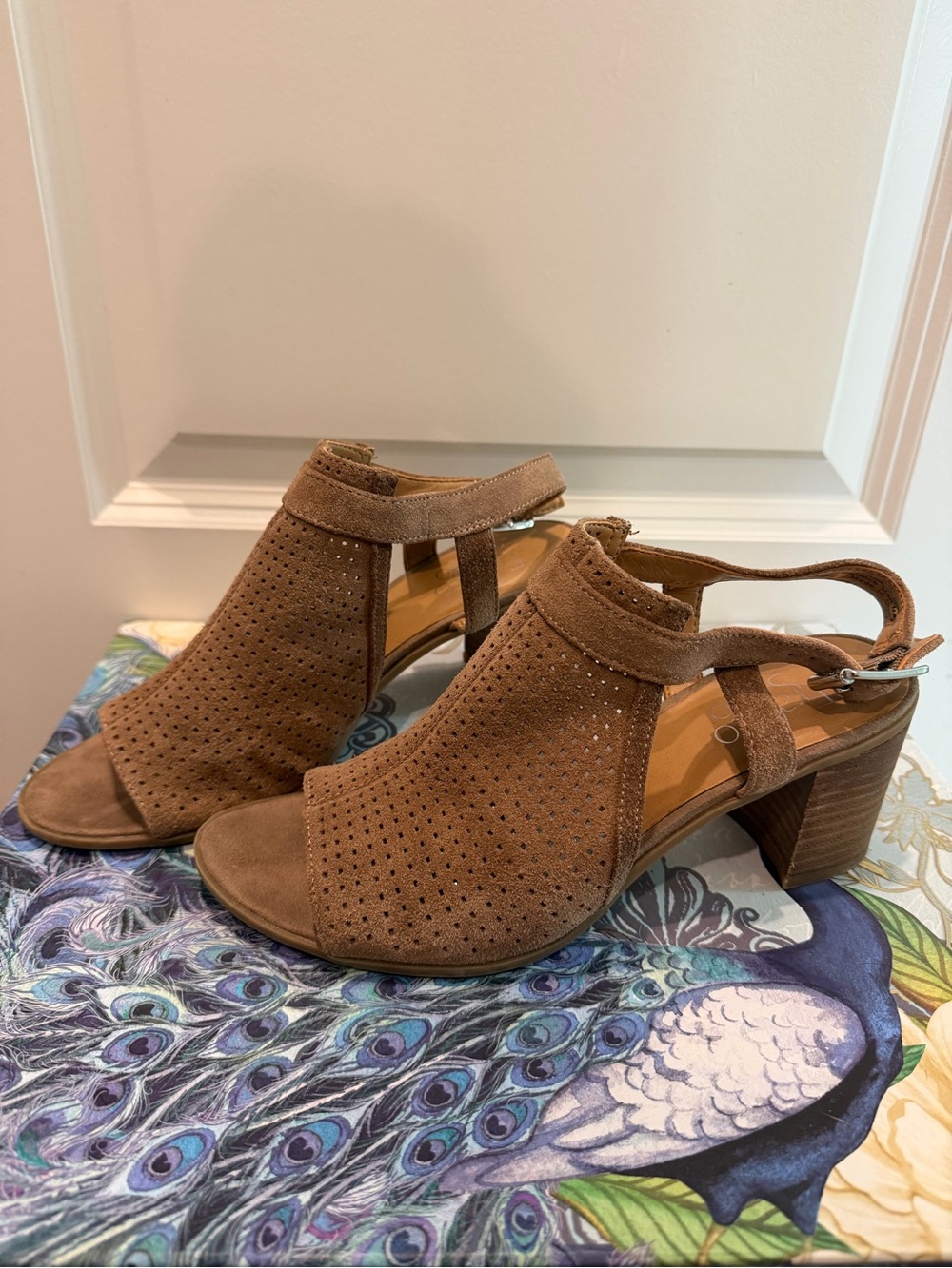 Franco Sarto Harlet 2 Taupe Suede Leather Block Heel Sandals 8M